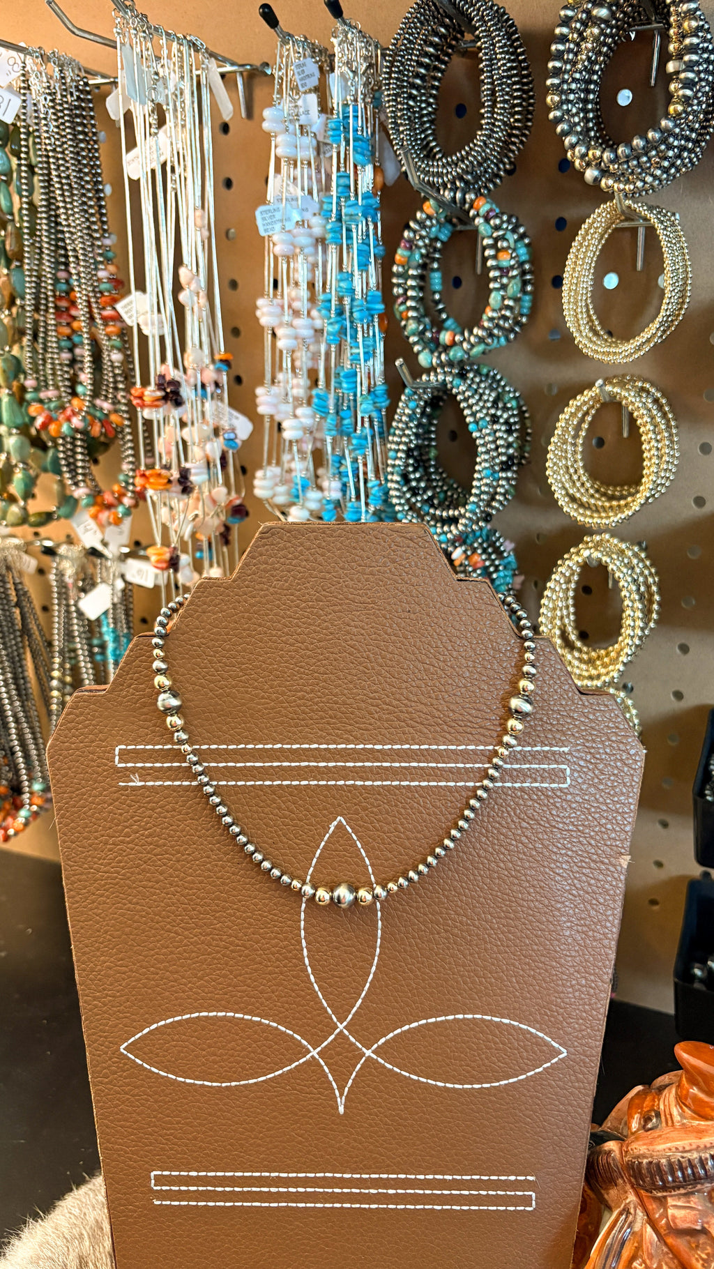 GRADUATED GOLDIE CHOKER