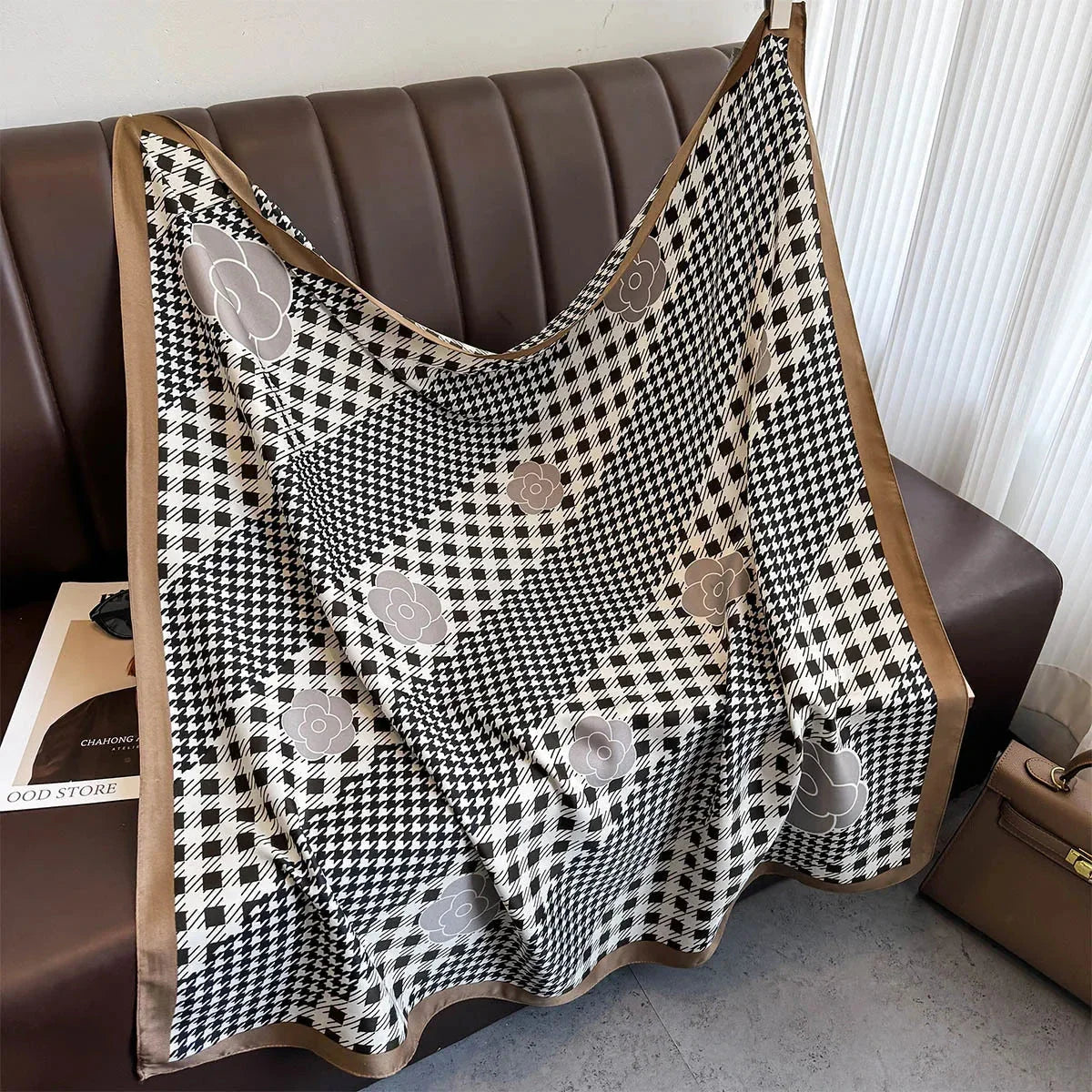 90x90cm Square Silk-Feel Scarf – Luxury Women’s Shawl & Head Wrap
