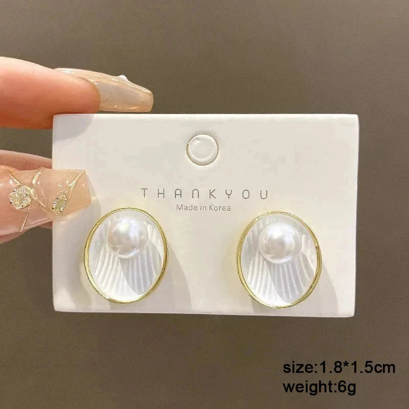 White Flower & Butterfly Dangle Earrings – Acrylic Pearl Heart Jewelry