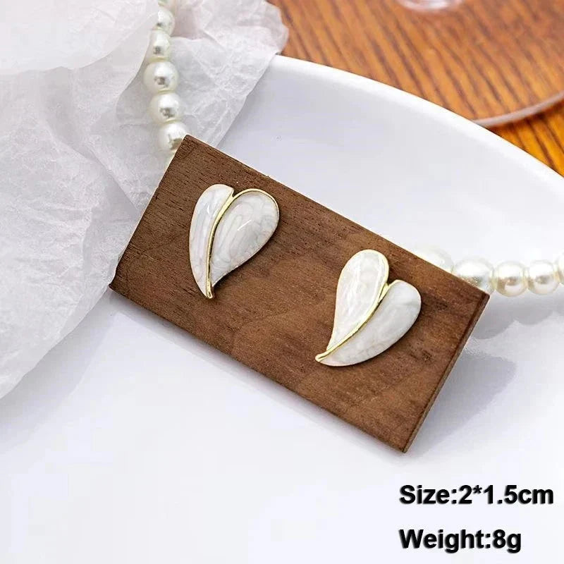 White Flower & Butterfly Dangle Earrings – Acrylic Pearl Heart Jewelry