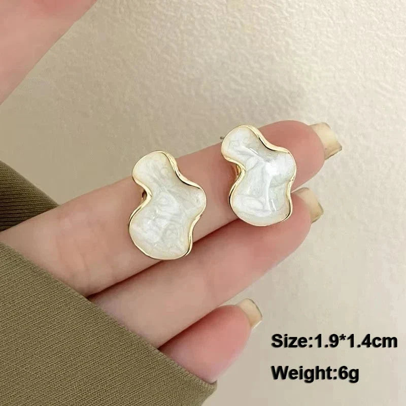 White Flower & Butterfly Dangle Earrings – Acrylic Pearl Heart Jewelry