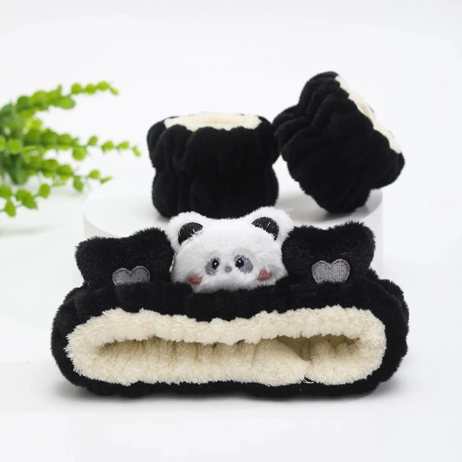 3pcs Wash Face Headband Soft Comfortable Plush Headband Wrist Strap Set For Girls Cartoon Cat Ear Shaped Wash Up Headband Kit