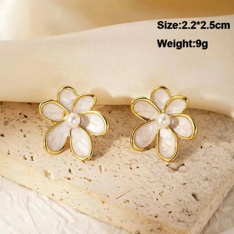 White Flower & Butterfly Dangle Earrings – Acrylic Pearl Heart Jewelry