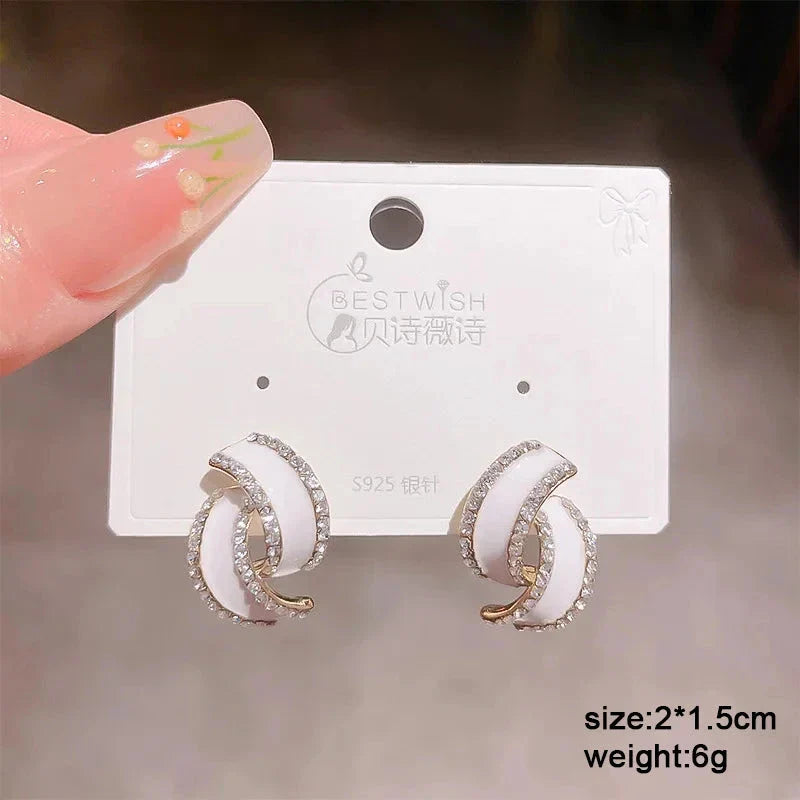 White Flower & Butterfly Dangle Earrings – Acrylic Pearl Heart Jewelry