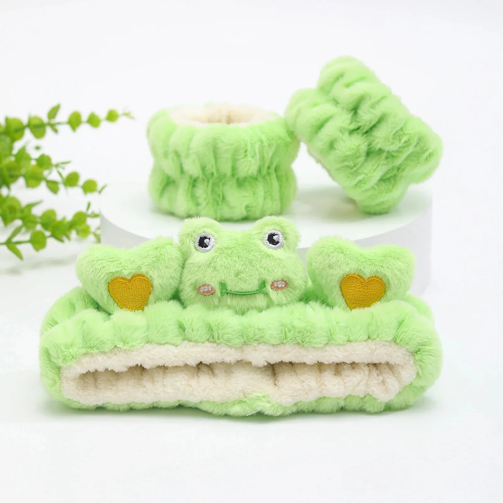 3pcs Wash Face Headband Soft Comfortable Plush Headband Wrist Strap Set For Girls Cartoon Cat Ear Shaped Wash Up Headband Kit