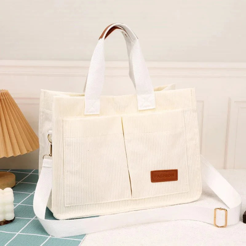 Large capacity shoulder bag