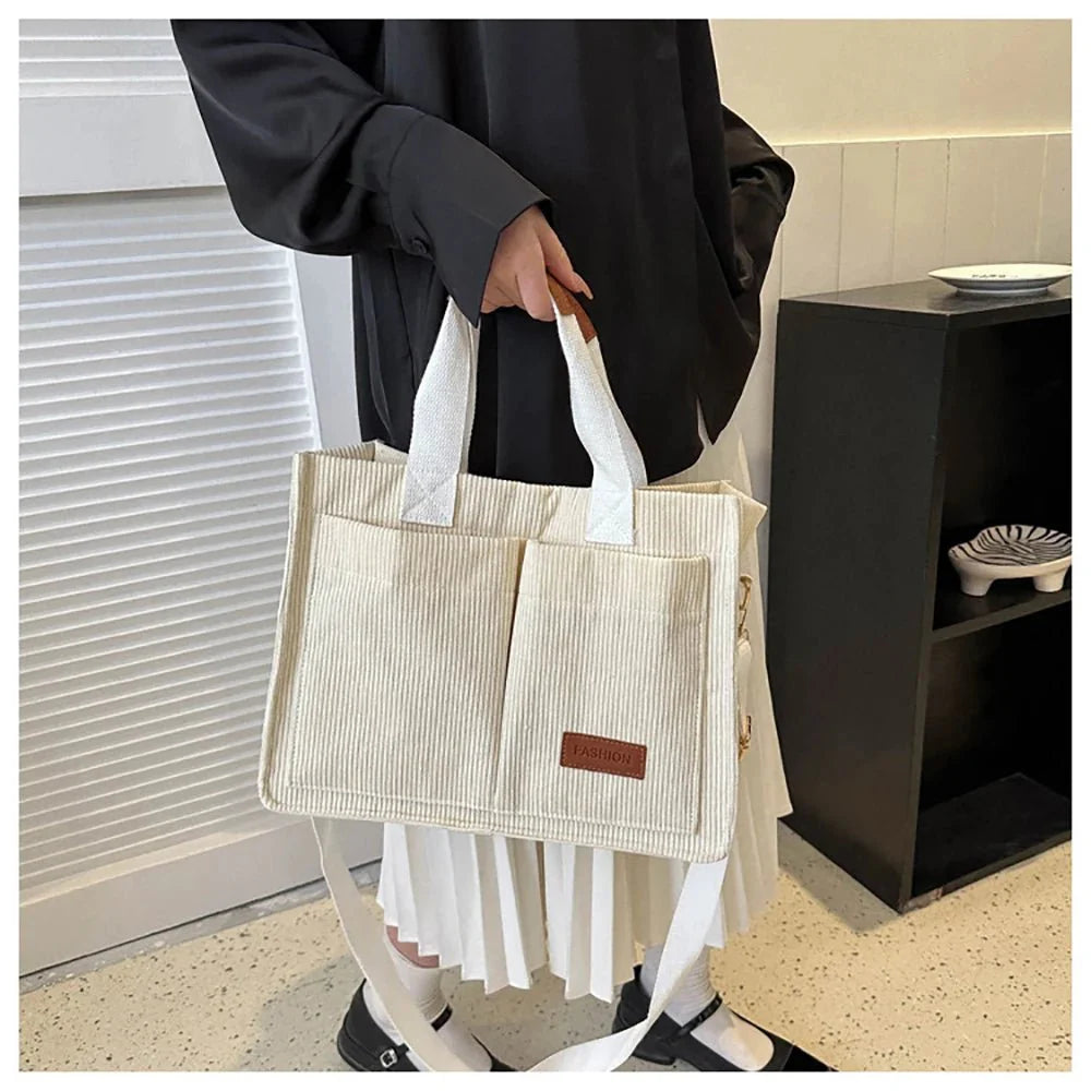 Large capacity shoulder bag