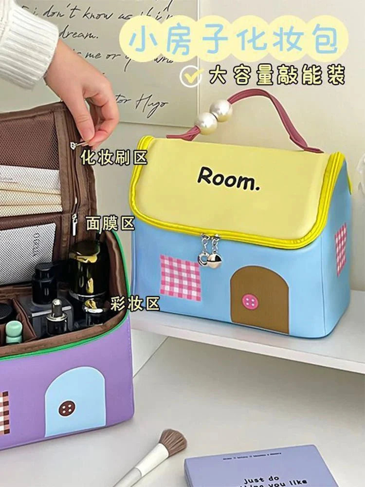 Small House Pattern Portable cosmetic bag