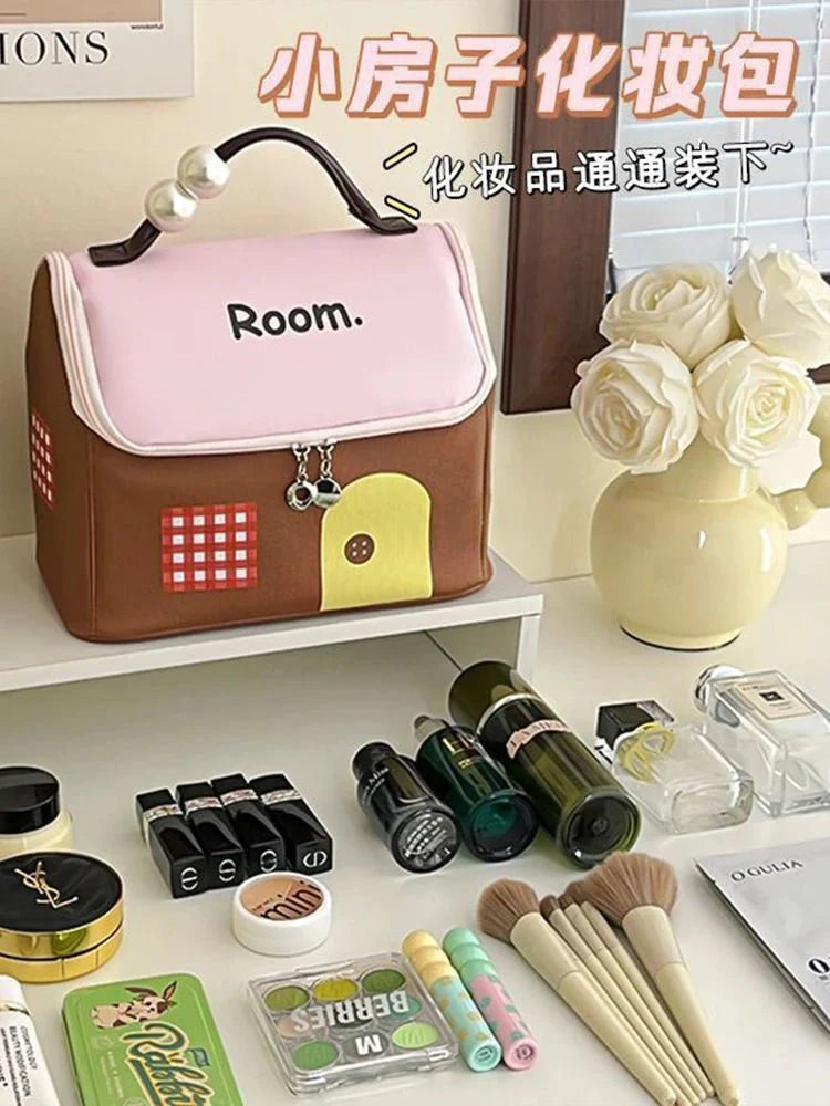 Small House Pattern Portable cosmetic bag